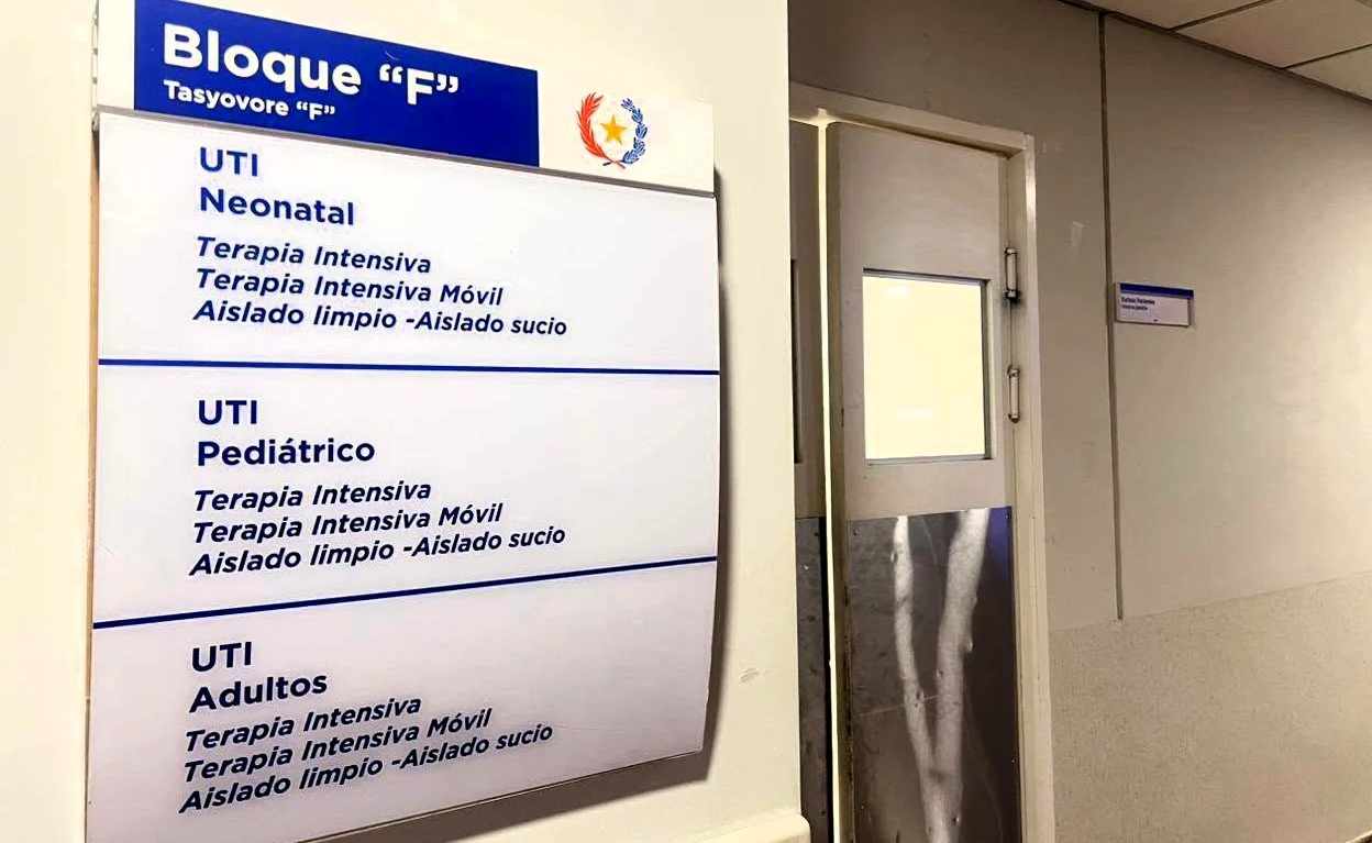 Pädiatrische Intensivstation des Hospital General de Itapúa. Seit ihrer Eröffnung konnten mehr als 270 Kinder nach intensivmedizinischer Behandlung aus der Einheit entlassen werden. Foto: MSPBS Paraguay.